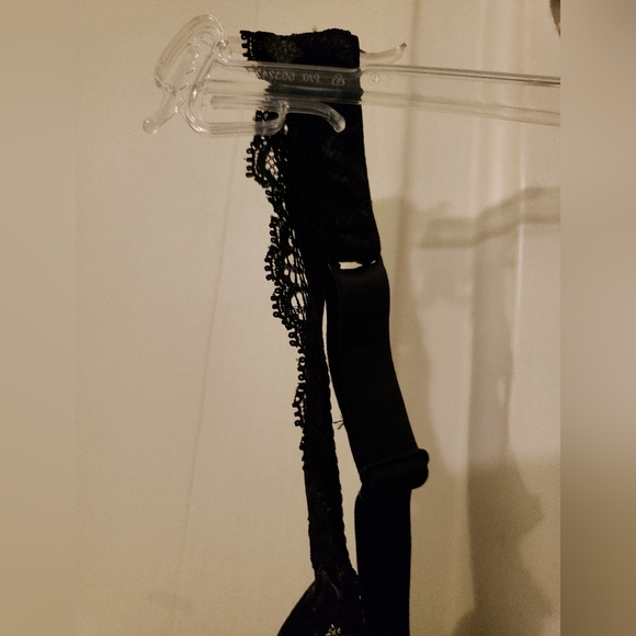 Bali® Lace Desire® Full-Figure Underwire Bra 6543 - Picture 4 of 8